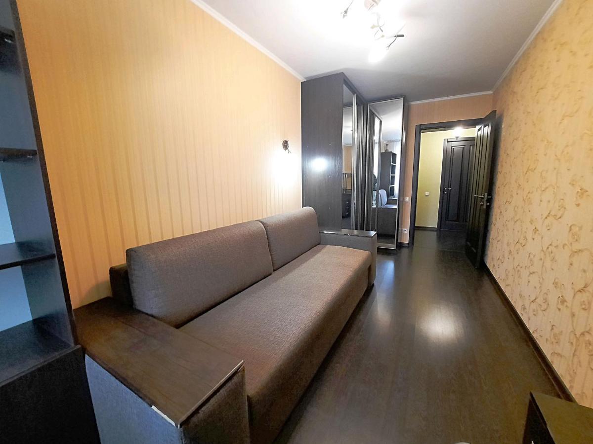 Ботанік Це 3 Кімнатна Квартира Подобово У Центрі Полтави Мережа Alex Apartments Безконтактне Заселення 24-7 Документи Для Відряджень Poltava Exterior photo